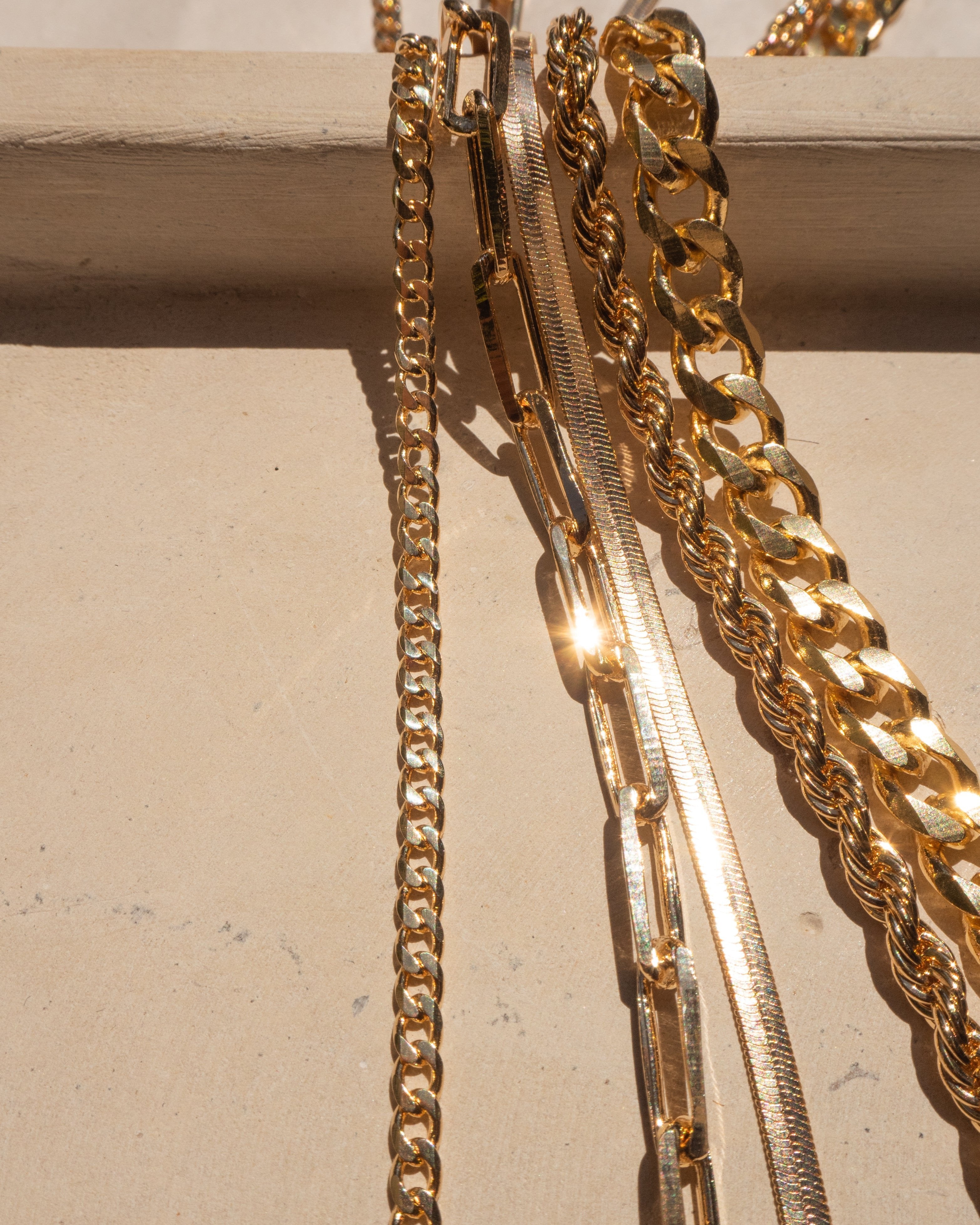 Dainty curb chain, dainty layering chain, 14k, 18k, gold filled chain, gold filled layering chain, mini curb chain, dainty cuban chain, mini curb link necklace, gold filled dainty jewelry, gold filled dainty, dainty necklace, gold layering necklace chain, water resistant, dainty jewelry, dainty necklace