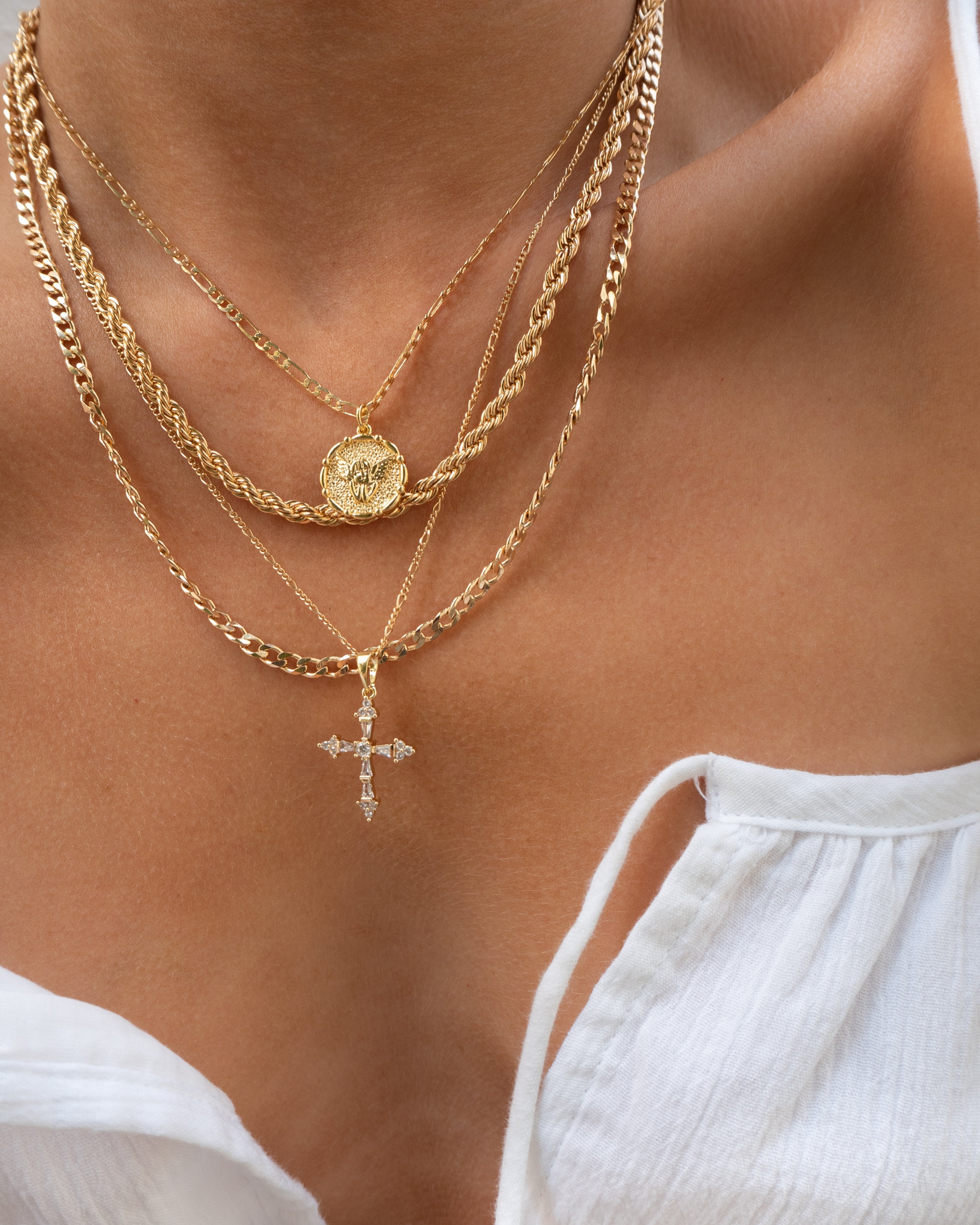 thick rope chain, chunky rope chain, chunky chain, twisted chain, twist chain, rope necklace, gold filled rope, gold filled rope necklace, gold filled chain, rope chain, gold rope chain, gold filled rope chain, chunky rope necklace, layering gold chain, chunky rope layering necklace, chunky rope chain, gold filled rope necklace