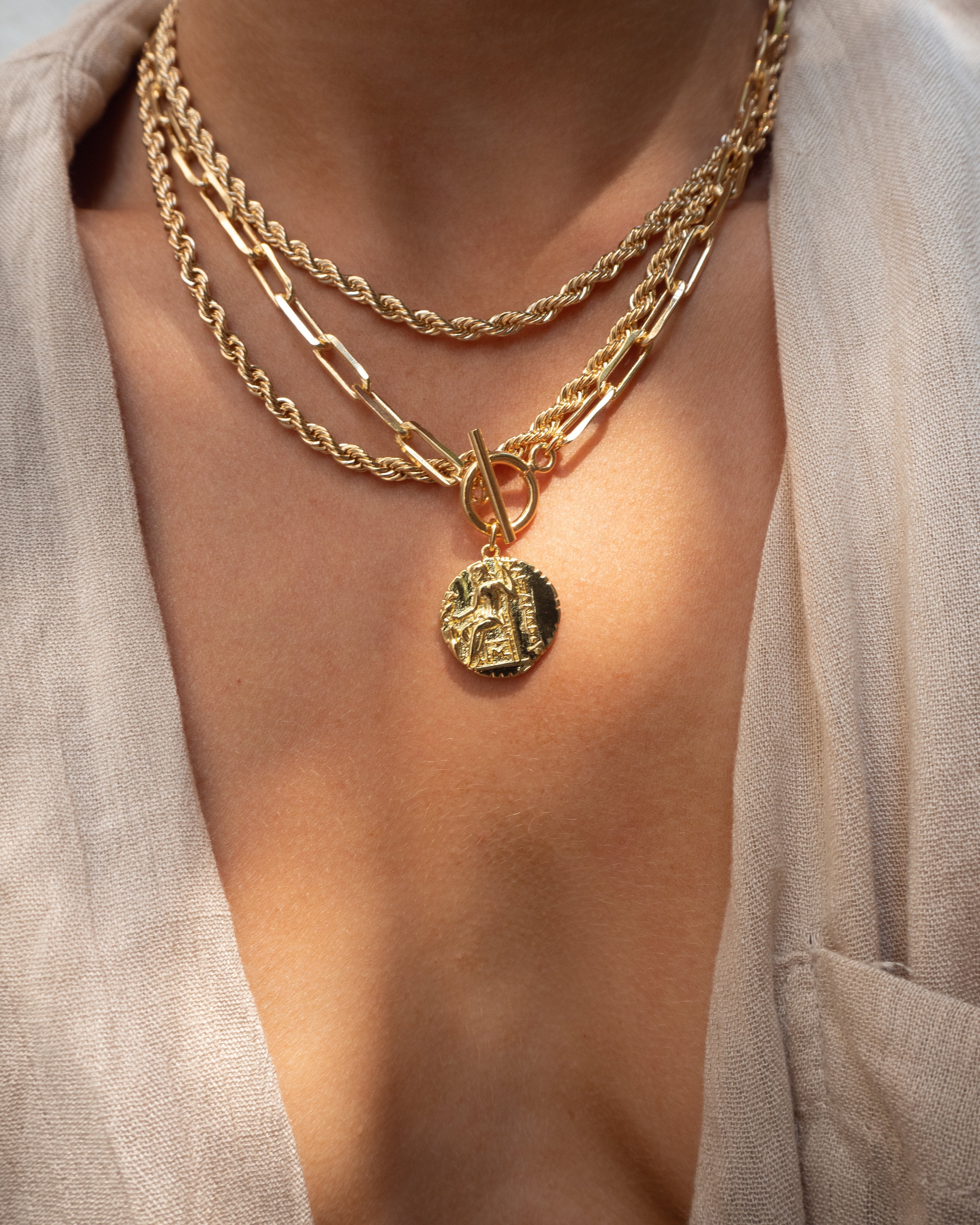 thick rope chain, chunky rope chain, chunky chain, twisted chain, twist chain, rope necklace, gold filled rope, gold filled rope necklace, gold filled chain, rope chain, gold rope chain, gold filled rope chain, chunky rope necklace, layering gold chain, chunky rope layering necklace, chunky rope chain, gold filled rope necklace, 14k gold chain, 18k, 14k, gold chain, gold layering chain, wholesale necklaces, wholesale gold filled, wholesale dainty jewelry